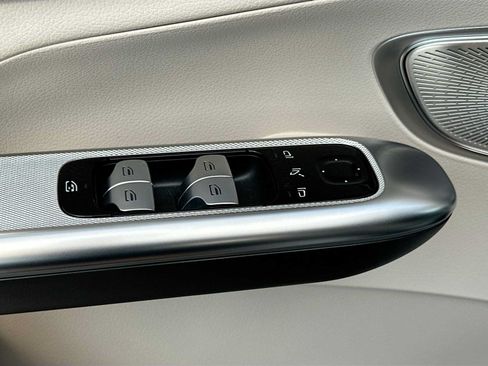 Used 2026 Mercedes-Benz GLC 300 4MATIC image 18