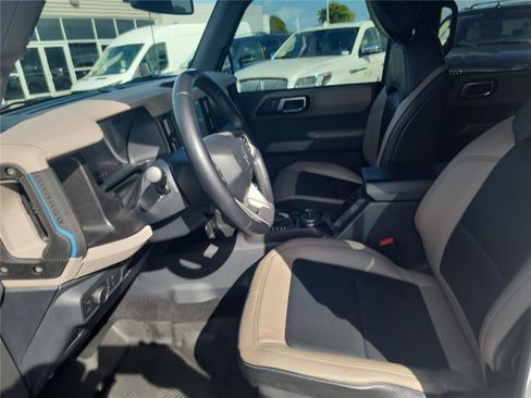 Used 2022 Ford Bronco Wildtrak image 13