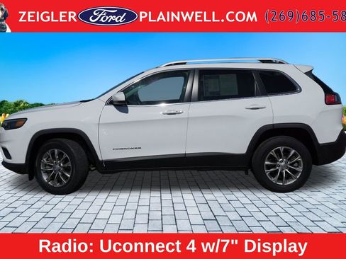 Used 2021 Jeep Cherokee Latitude Plus AWD/4WD image 2