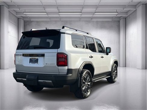 Used 2024 Toyota Land Cruiser image 3
