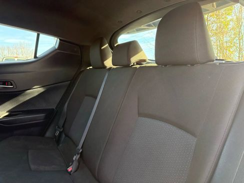 Used 2019 Toyota C-HR LE image 13