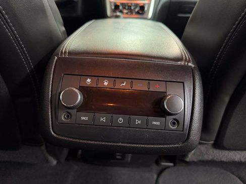 Used 2014 GMC Acadia SLT w/ Technology Package AWD/4WD image 33