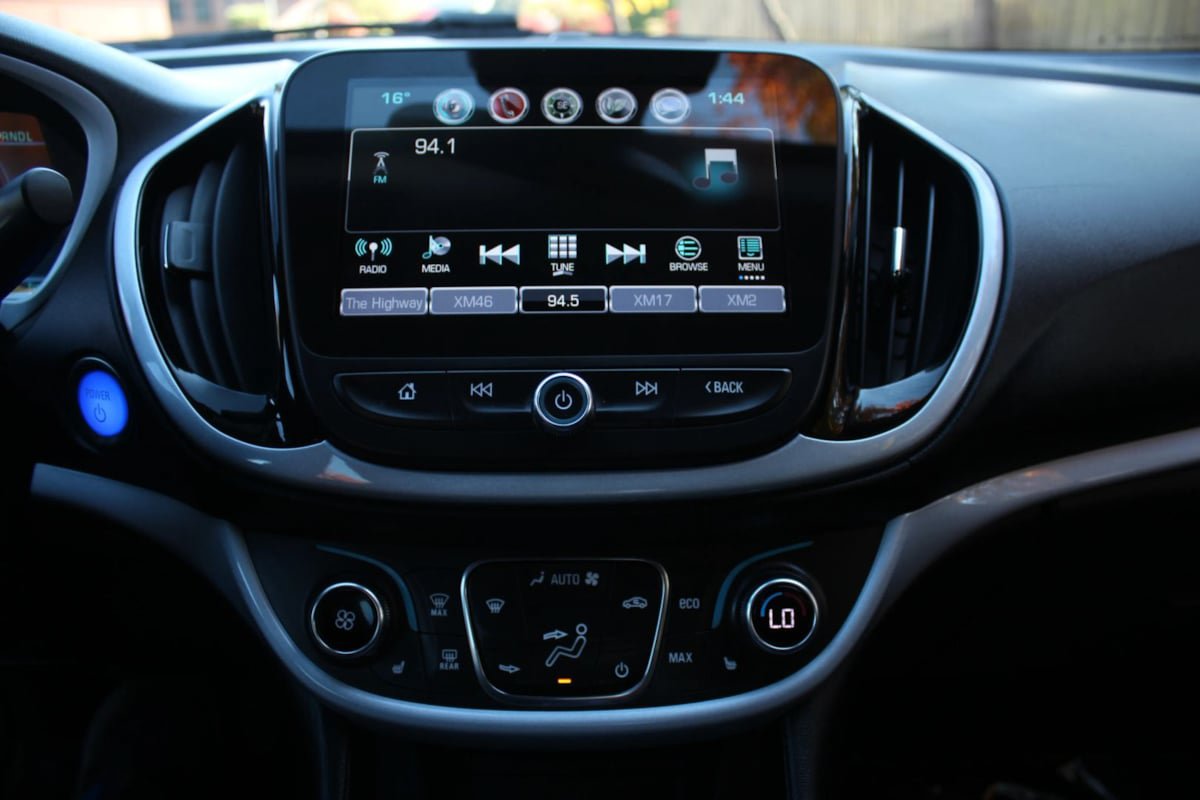 Used 2017 Chevrolet Volt LT FWD image 15