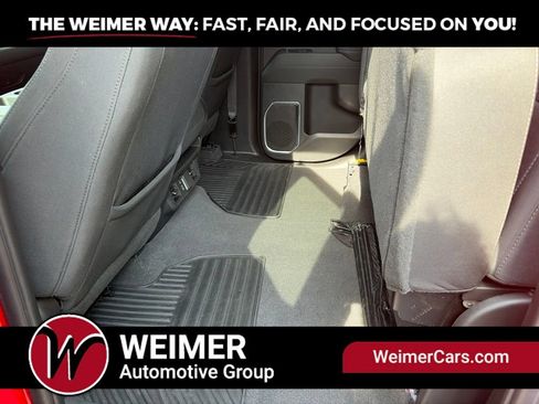 Used 2023 GMC Sierra 1500 SLE AWD/4WD image 6
