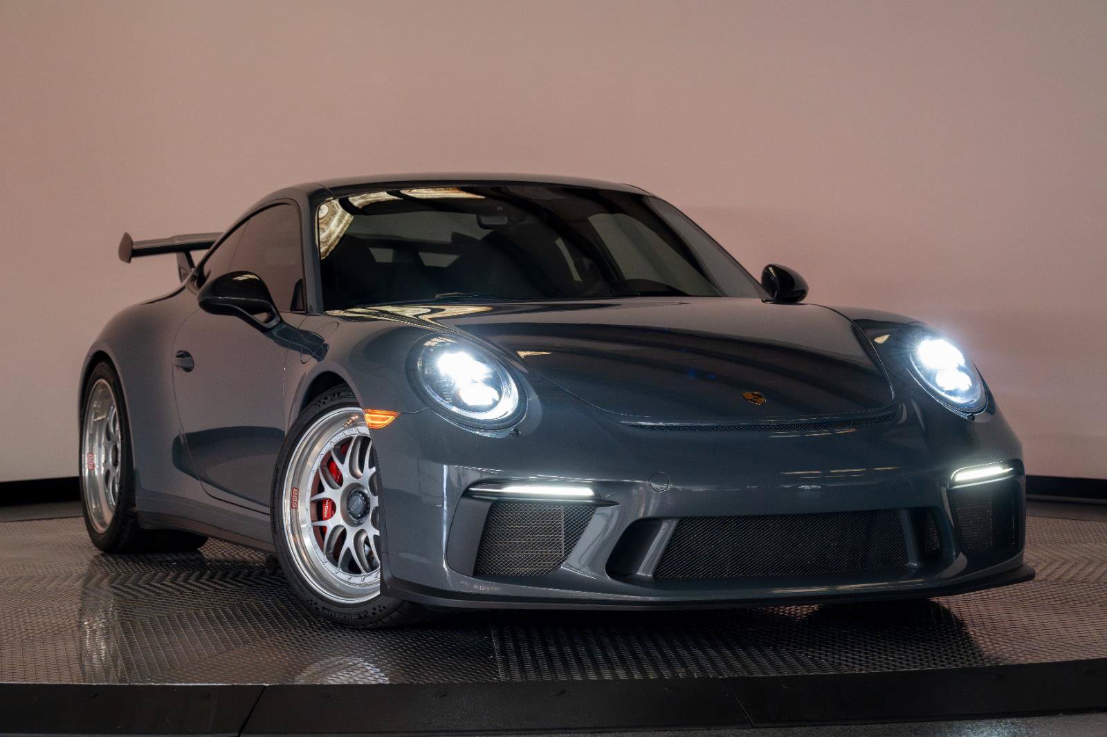 Used 2018 Porsche 911 GT3 RWD image 24