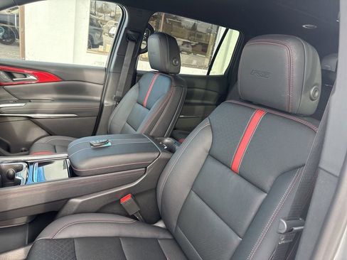 New 2026 Chevrolet Traverse RS image 32