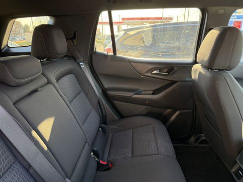 Used 2025 Chevrolet Equinox LT image 37