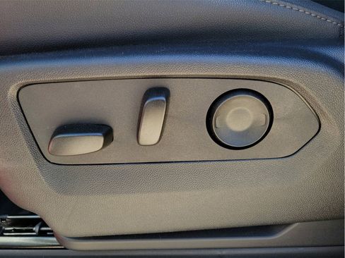 New 2025 Chevrolet Silverado 1500 LT w/ Leather Package image 18