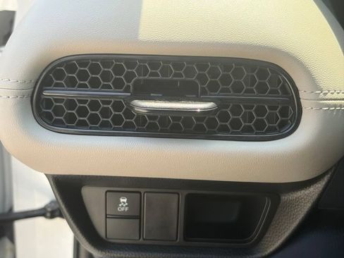 Certified 2025 Honda HR-V LX image 25