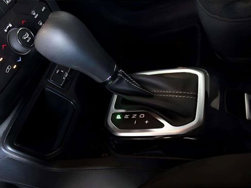 Used 2021 Jeep Renegade Latitude w/ Sun & Sound Group image 23