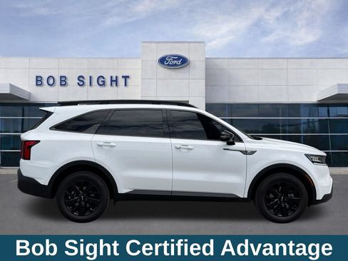 Used 2023 Kia Sorento S w/ Panoramic Sunroof Package AWD/4WD image 4