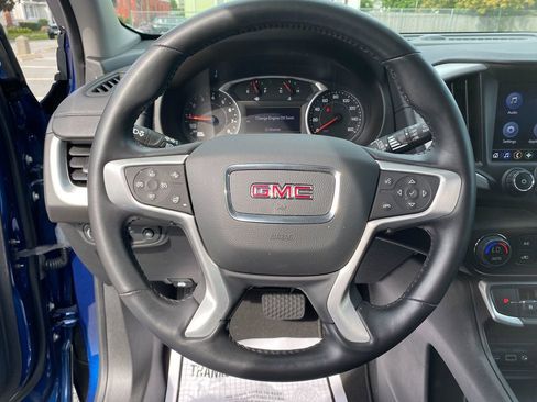 Used 2022 GMC Terrain SLT image 13