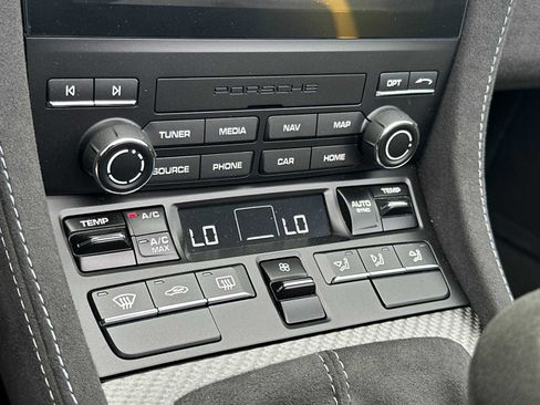 Used 2025 Porsche 718 Boxster Spyder RS image 18