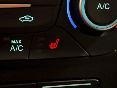 Certified 2018 Ford Escape SE image 30