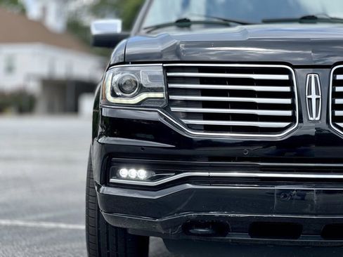 Used 2017 Lincoln Navigator L Select image 5