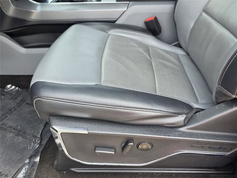 Used 2022 Ford F150 Lariat w/ Equipment Group 501A Mid image 19