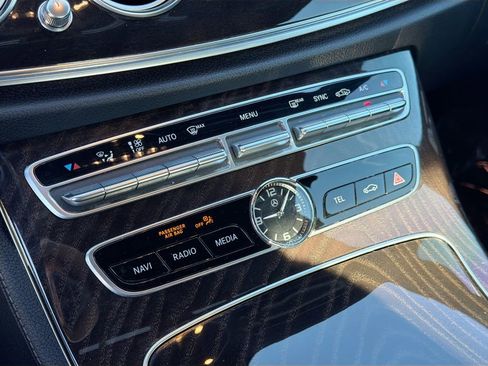 Used 2019 Mercedes-Benz E 300 image 32