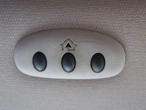 Used 2015 Jeep Compass Limited w/ Sun/Sound Group image 46