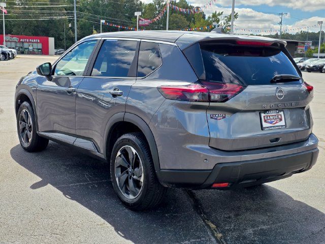 Used 2025 Nissan Rogue SV AWD/4WD image 9