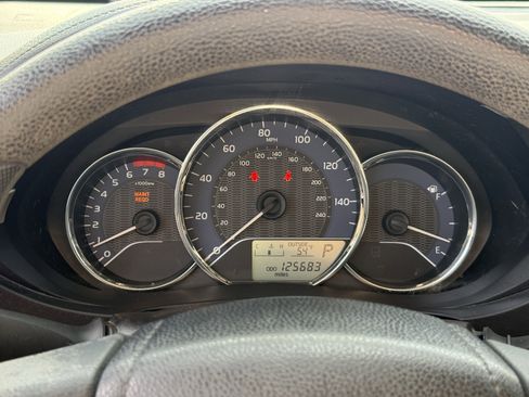 Used 2016 Toyota Corolla LE image 18