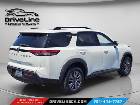 Used 2024 Nissan Pathfinder SV FWD image 6