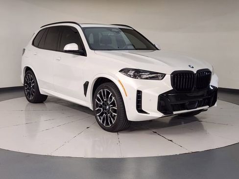 Used 2025 BMW X5 sDrive40i w/ M Sport Package image 7