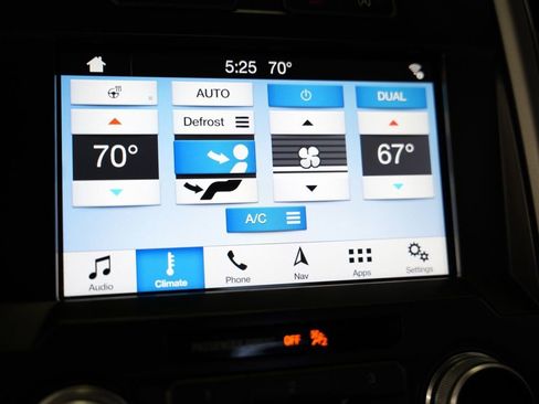 Used 2018 Ford F150 Lariat w/ Equipment Group 502A Luxury AWD/4WD image 22