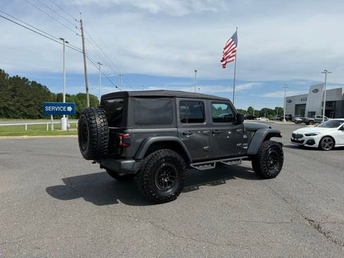 Used 2018 Jeep Wrangler Unlimited Sport AWD/4WD image 6