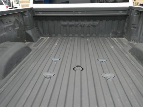 Used 2023 GMC Sierra 3500 Denali w/ Denali Ultimate Package AWD/4WD image 9