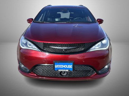 Used 2020 Chrysler Pacifica Limited w/ Advanced Safetytec Group image 2