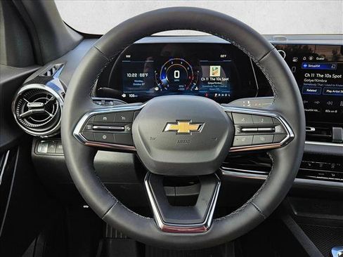 New 2026 Chevrolet Equinox LT image 11