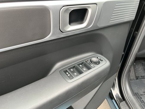 Used 2024 Hyundai Santa Fe SE image 17