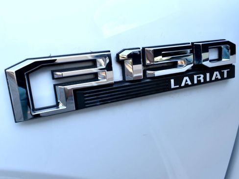 Used 2015 Ford F150 Lariat image 45