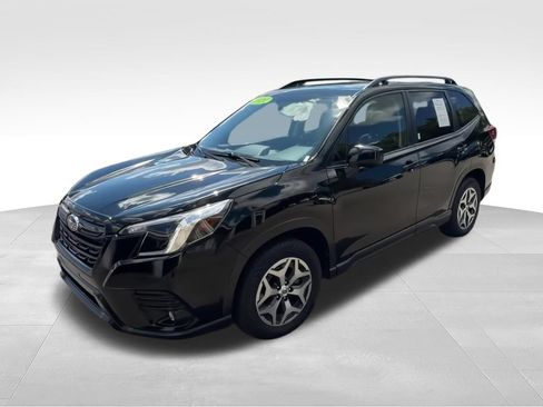 Used 2024 Subaru Forester Premium AWD/4WD image 4