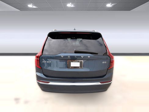 New 2026 Volvo XC90 B5 Plus image 10