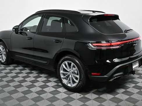 New 2025 Porsche Macan image 3