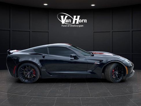 Used 2015 Chevrolet Corvette Z06 w/ 3LZ Preferred Equipment Group RWD image 6