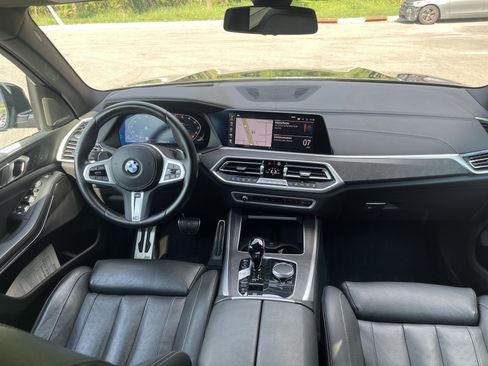 Used 2022 BMW X5 M50i w/ Premium Package image 10