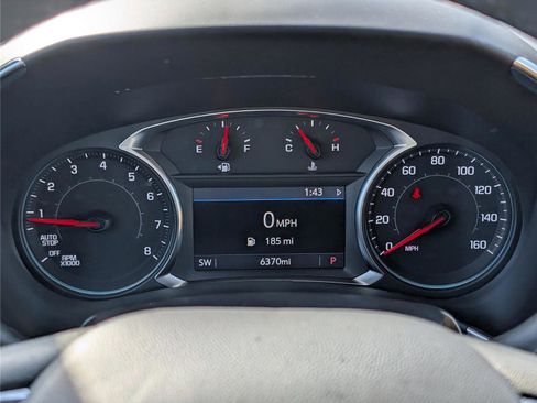 Used 2024 Chevrolet Equinox Premier image 35