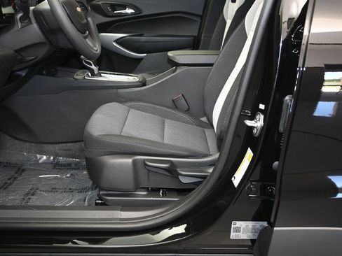 New 2026 Chevrolet Trax LS w/ LS Convenience Package FWD image 21