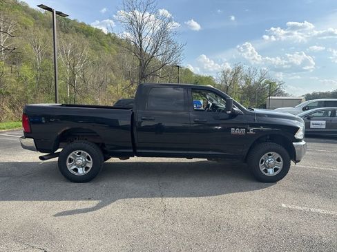 Used 2014 RAM 2500 Tradesman w/ Chrome Appearance Group AWD/4WD image 2
