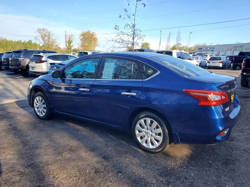 Used 2017 Nissan Sentra S image 2