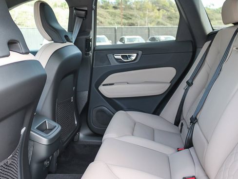 New 2026 Volvo XC60 B5 Core image 21