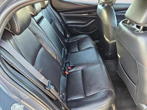 Used 2019 MAZDA MAZDA3 Hatchback w/ Premium Package image 19