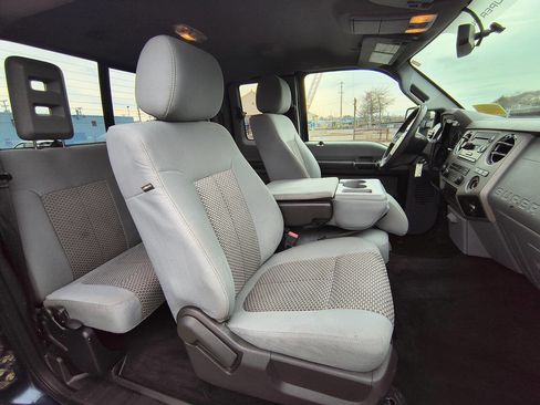 Used 2015 Ford F250 XLT w/ XLT Value Package image 12