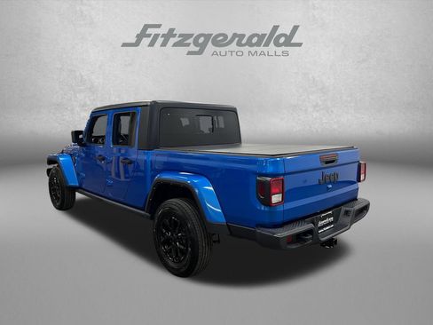 Used 2021 Jeep Gladiator Sport AWD/4WD image 3