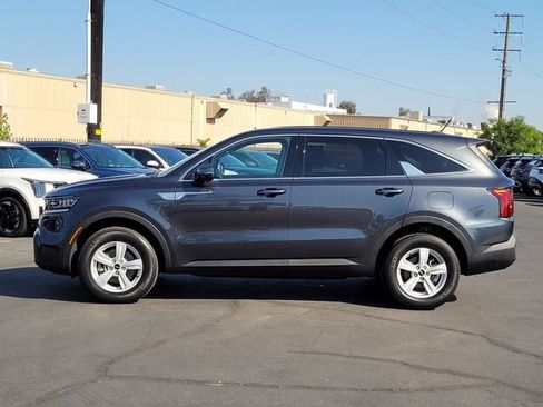Certified 2023 Kia Sorento LX AWD/4WD image 9