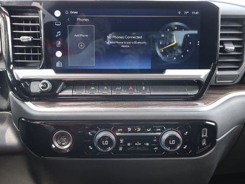 Used 2022 Chevrolet Silverado 1500 LT image 18