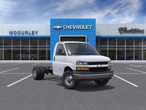 New 2025 Chevrolet Express 3500 w/ Power Convenience Package RWD image 1