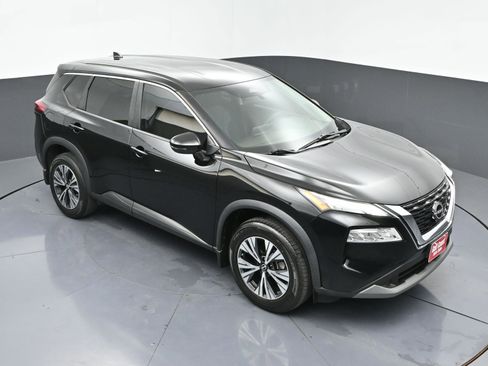Used 2022 Nissan Rogue SV image 38